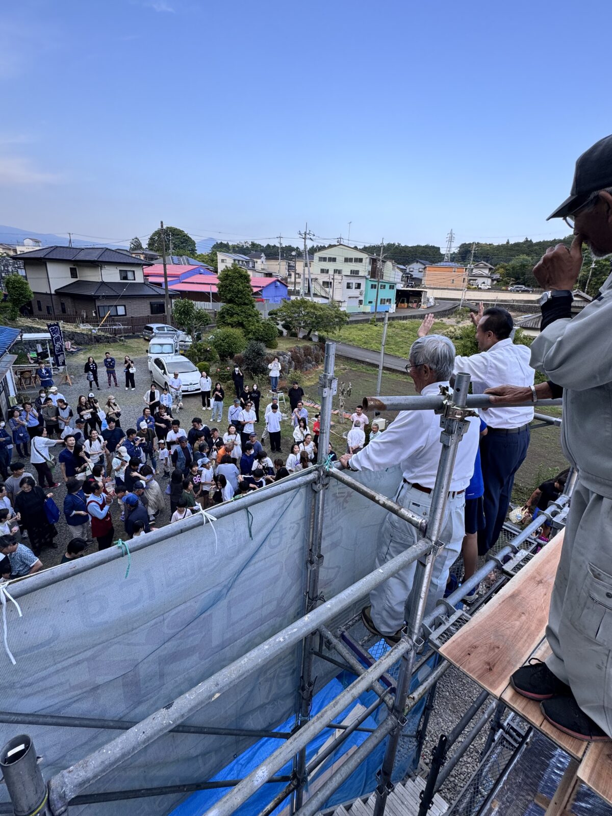 子供たちも大喜び！上棟式の投げ餅🎌